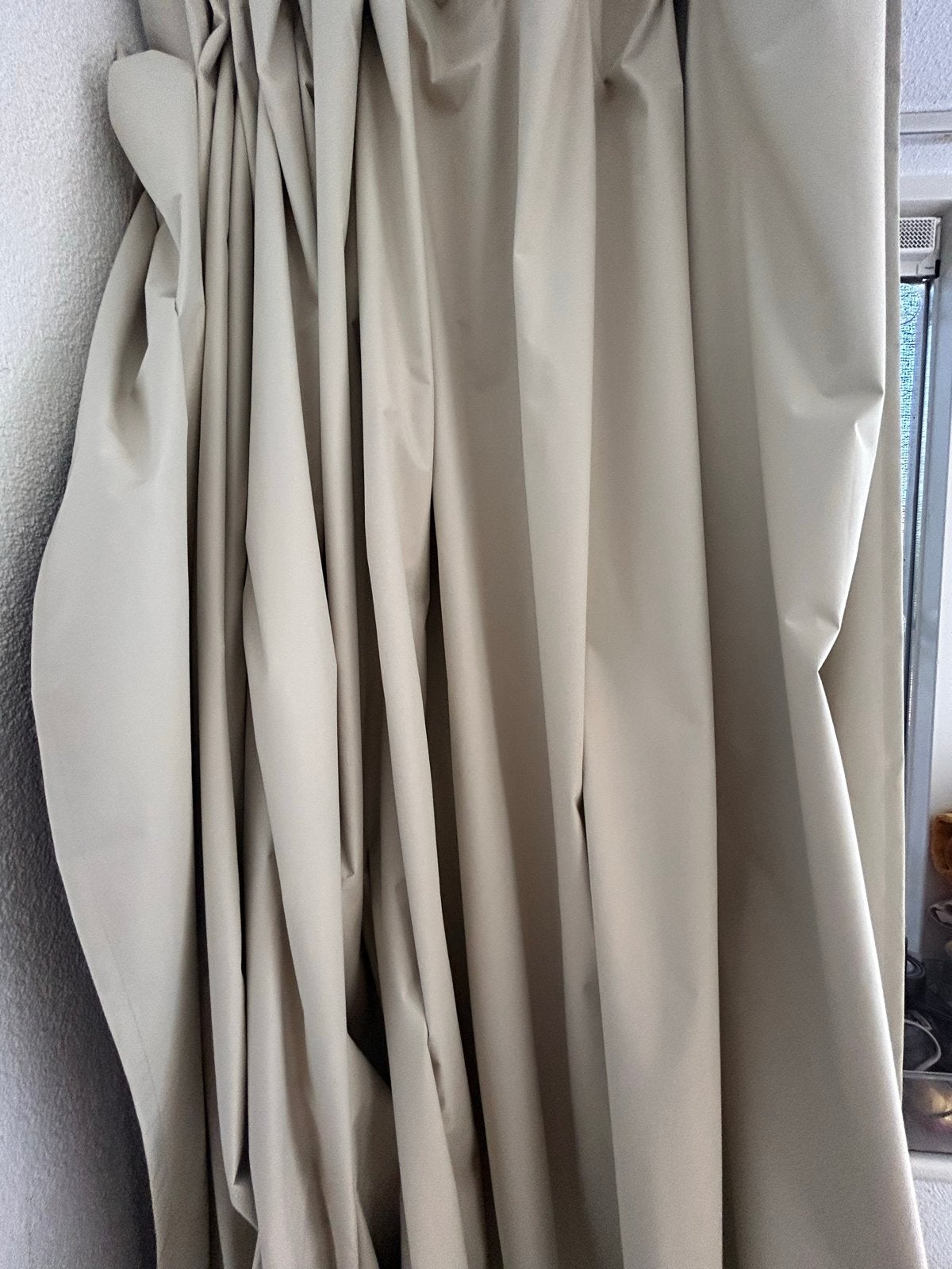 IKEA Bengta verduisterende gordijnen, beige, Verduisterend, Beige, Ophalen of Verzenden, Zo goed als nieuw