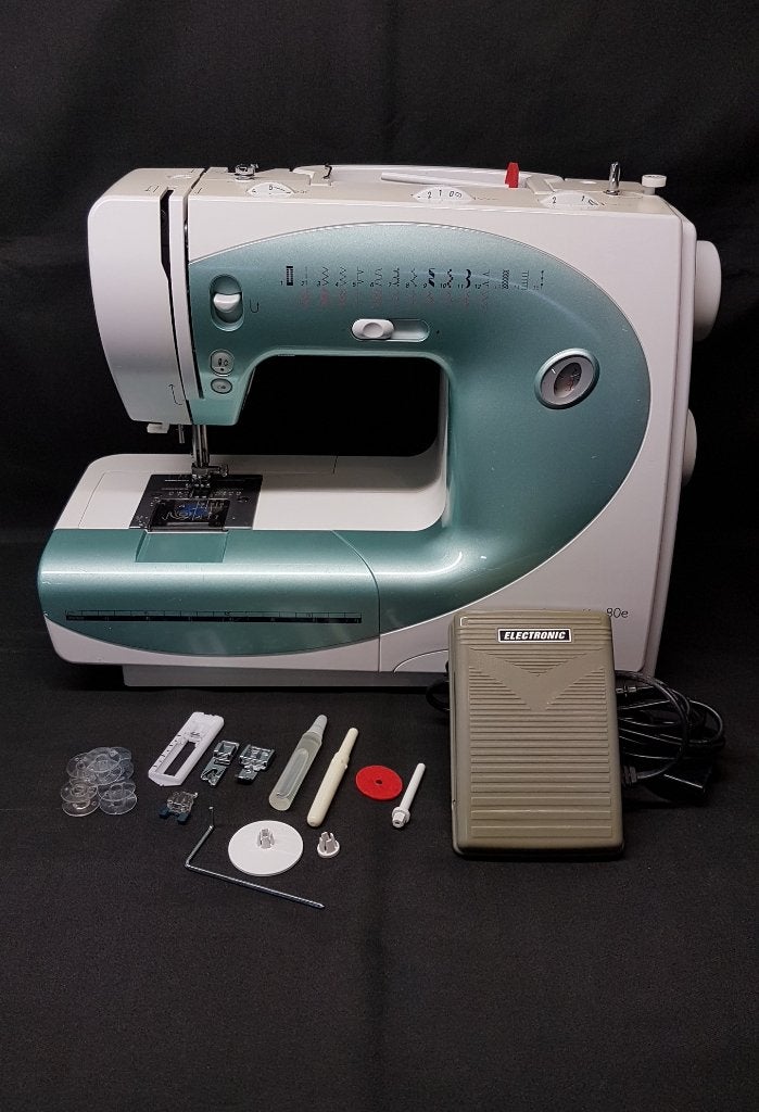Bernina naaimachine Bernette 80E., Hobby en Vrije tijd, Naaimachines en Toebehoren, Ophalen of Verzenden, Gebruikt, Naaimachine