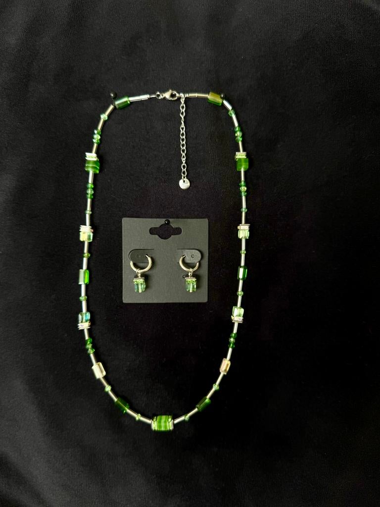 Exclusieve RVS set ketting en oorbellen naar luxe merk., Ophalen of Verzenden, Nieuw, Groen, Zilver