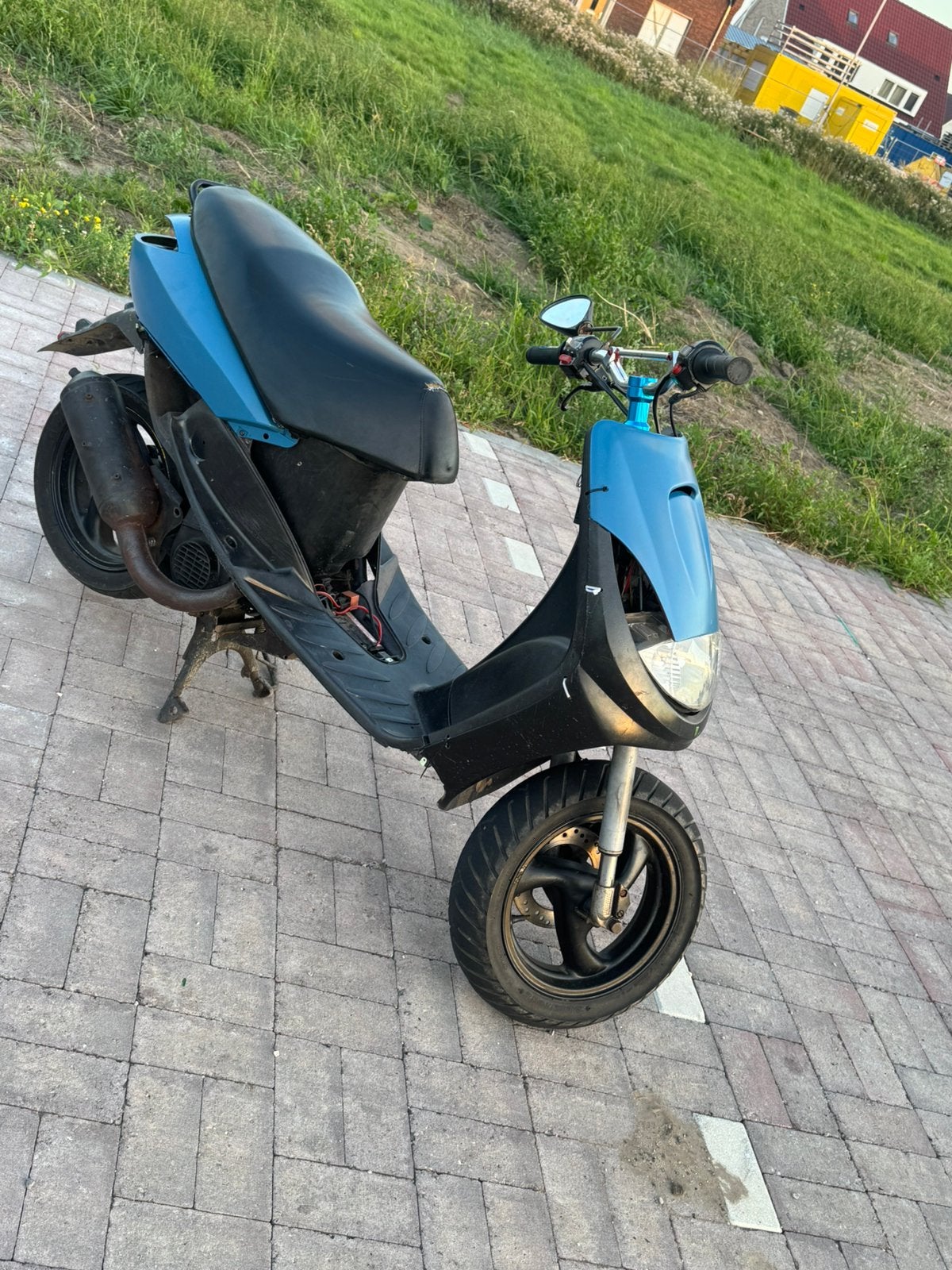 Vivacity 50 cc met wok, Fietsen en Brommers, Scooters | Peugeot, Ophalen of Verzenden, Zo goed als nieuw