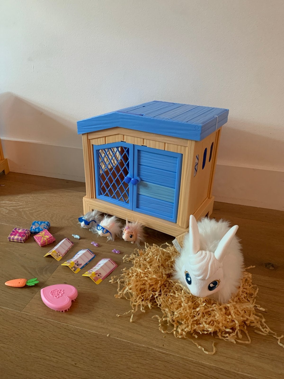 Little Live Pets Konijnenhok met Mama Konijn en baby's, Kinderen en Baby's, Speelgoed | Overig, Ophalen of Verzenden, Zo goed als nieuw