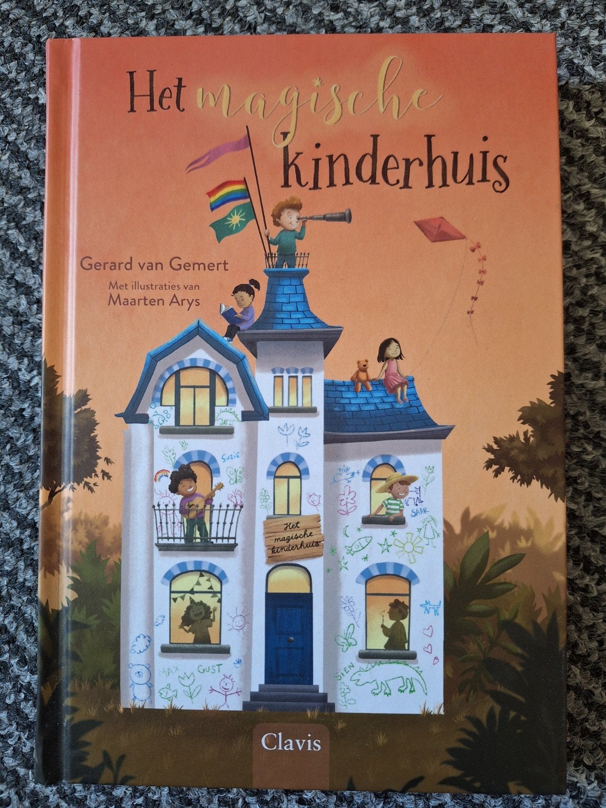 Het Magische Kinderhuis - Gerard van Gemert, Boeken, Ophalen of Verzenden, Zo goed als nieuw, Gerard van Gemert, Fictie