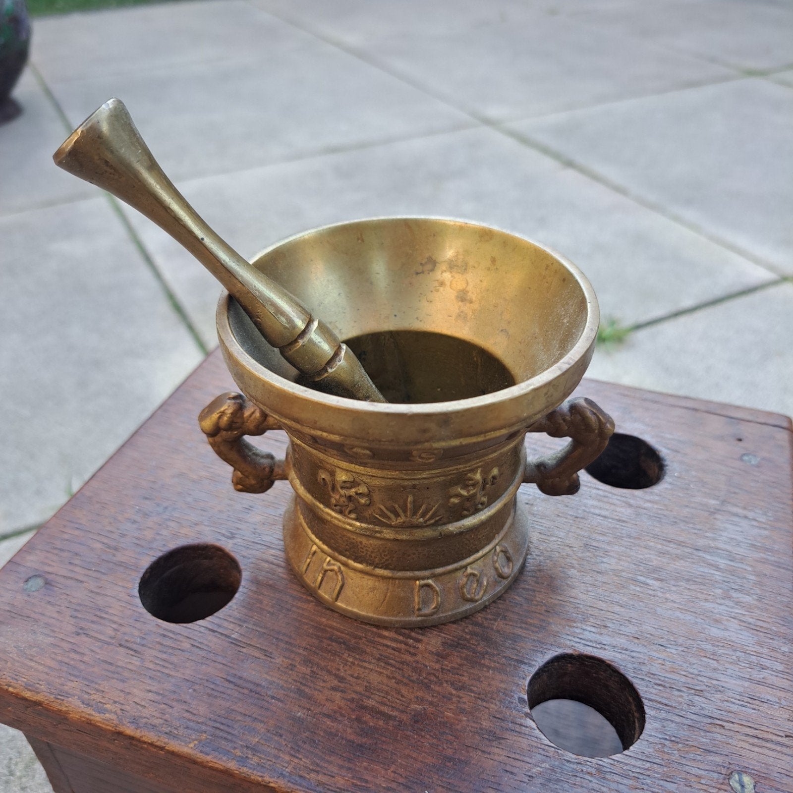Antieke bronzen vijzel met stamper, Ophalen of Verzenden