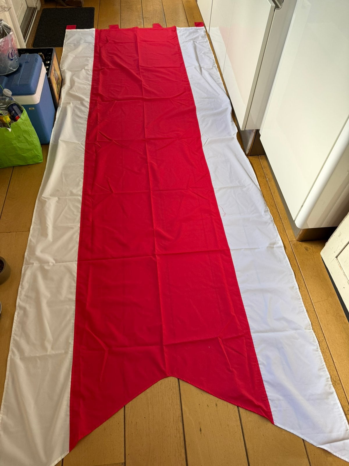 Enorme wit-rood-witte vaandel / vlag / banner (nieuw), Ophalen of Verzenden, Nieuw