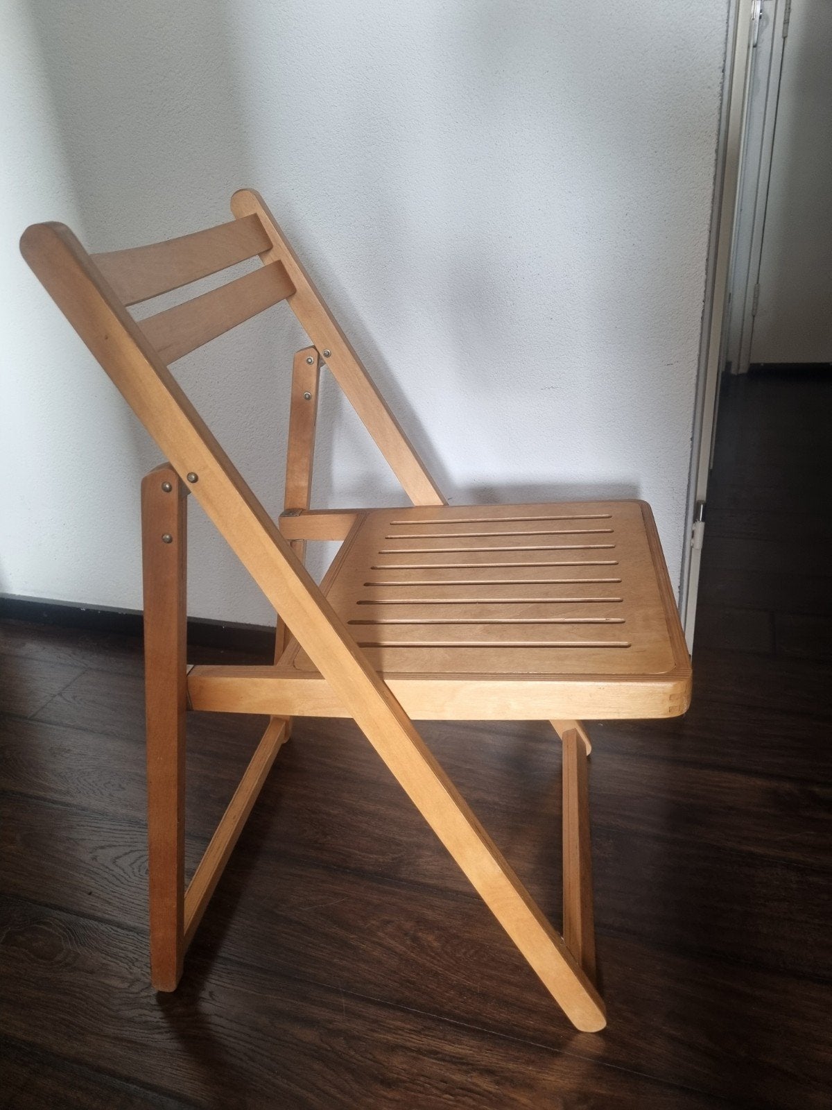 Houten klapstoel - Handig en ruimtebesparend, Huis en Inrichting, Stoelen, Gebruikt, Overige kleuren, Klassiek, Functioneel, Ophalen of Verzenden