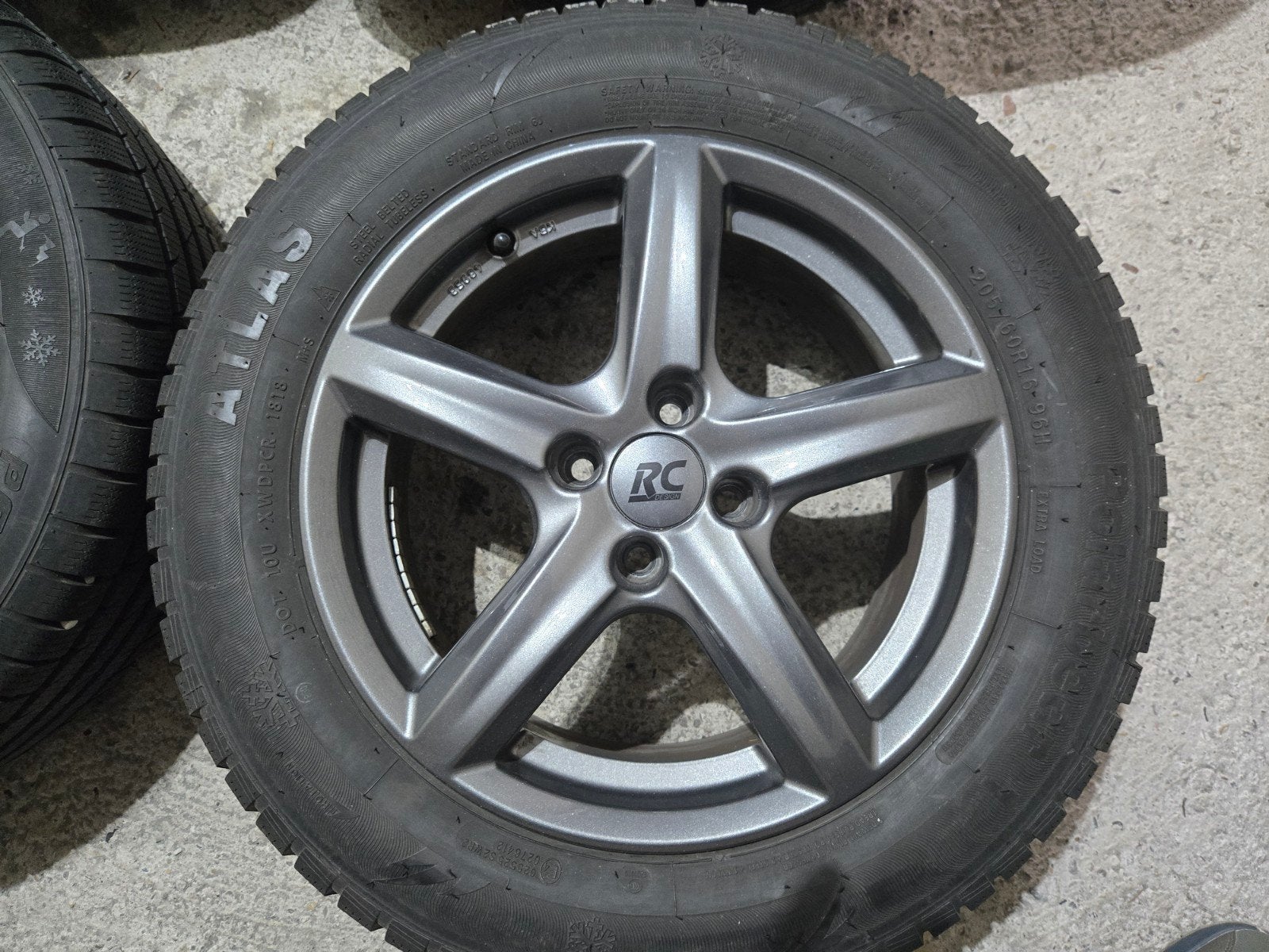 Set van 4 winterbanden met velgen 4x100 naaf 60,1, Ophalen, Gebruikt, 16 inch, Banden en Velgen