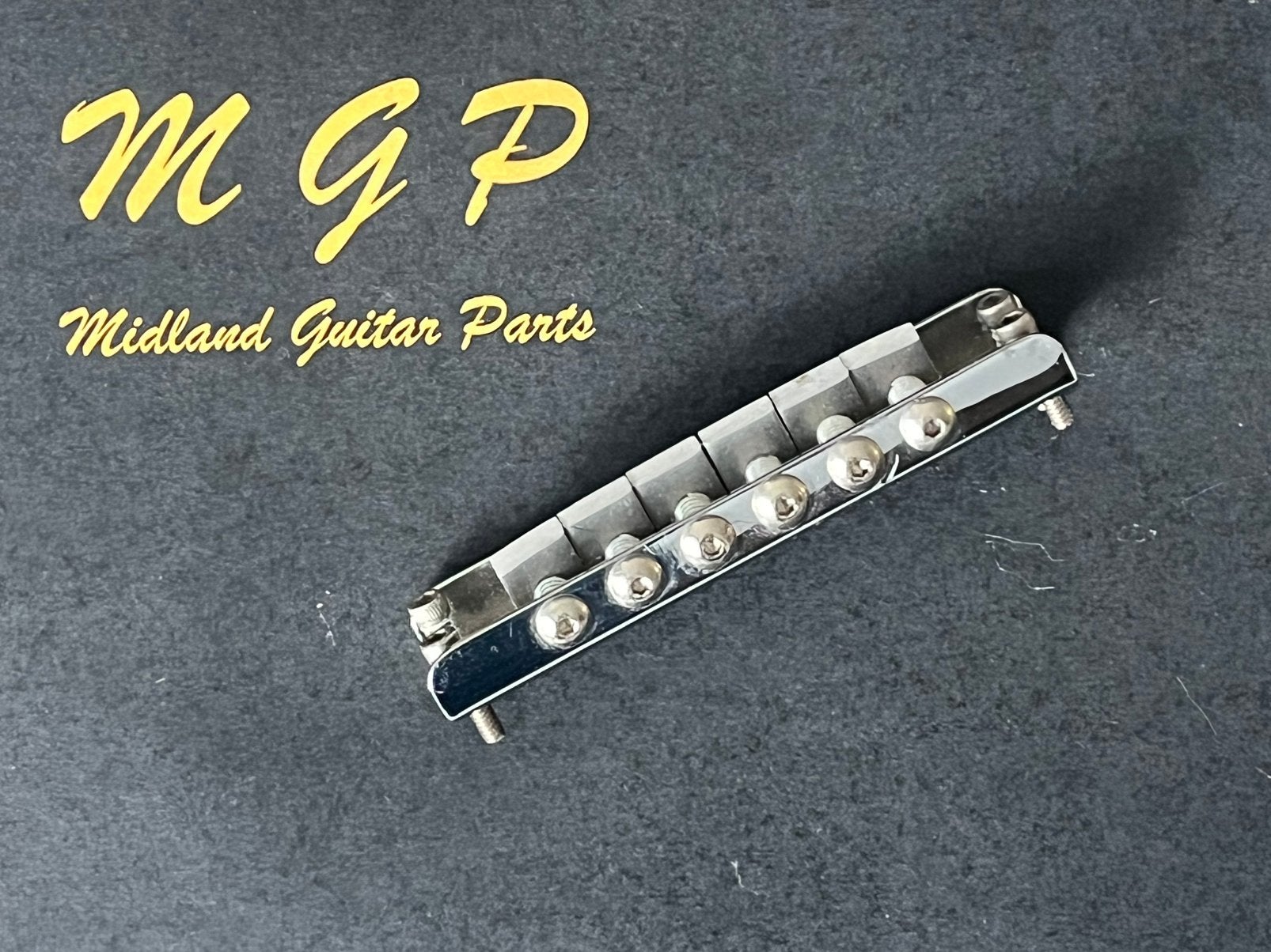Gebruikte Orig. Rickenbacker Gitaarbrug - 6 zadels. Pn00811, Ophalen of Verzenden, Zo goed als nieuw