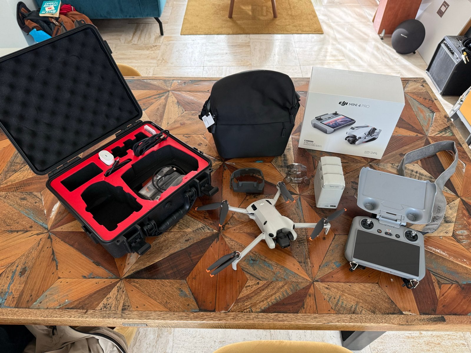 DJI Mini 4 Pro Fly More Combo met RC 2 en accessoires, 30 tot 45 minuten, Cameradrone, Return to Home, Ophalen of Verzenden