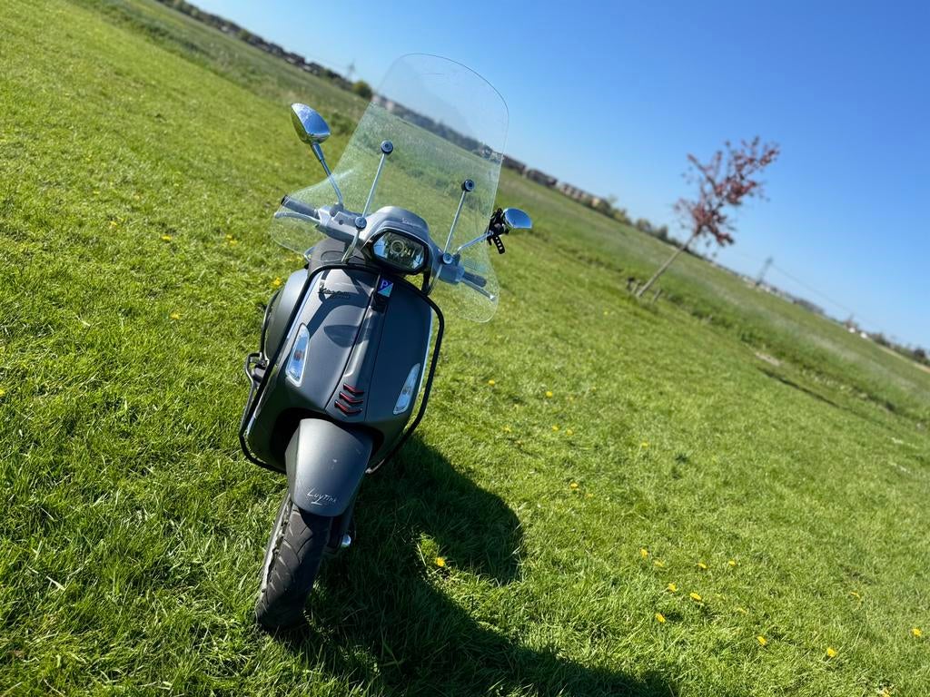 Vespa sprint, Fietsen en Brommers, Scooters | Vespa, Maximaal 45 km/u, Vespa S, Ophalen of Verzenden, Zo goed als nieuw