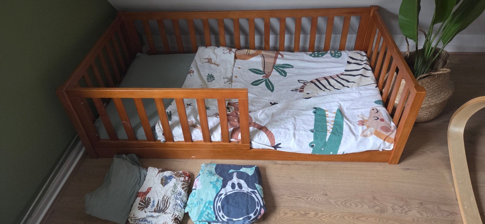 Petit Amélie peuterbed / grondbed – complete set, Kinderen en Baby's, Kinderkamer | Bedden, 70 tot 85 cm, Zo goed als nieuw, 160 tot 180 cm