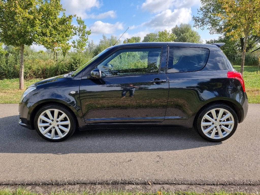 Suzuki Swift 1.6 Sport, 3-deurs, navigatie,airco, nieuwe APK, Auto's, Voorwielaandrijving, 1005 kg, 40 €/maand, 4 cilinders