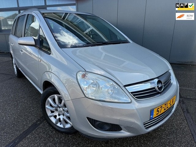 Opel Zafira 2.2 Temptation | 7p | NAP | APK | AIRCO |, Voorwielaandrijving, Gebruikt, 4 cilinders, 150 pk