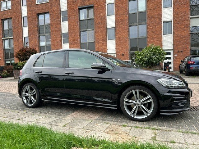 Volkswagen Golf 7.5 R-Line 1.6 TDI 115 pk, Auto's, Voorwielaandrijving, Zwart, 4 cilinders, Zwart