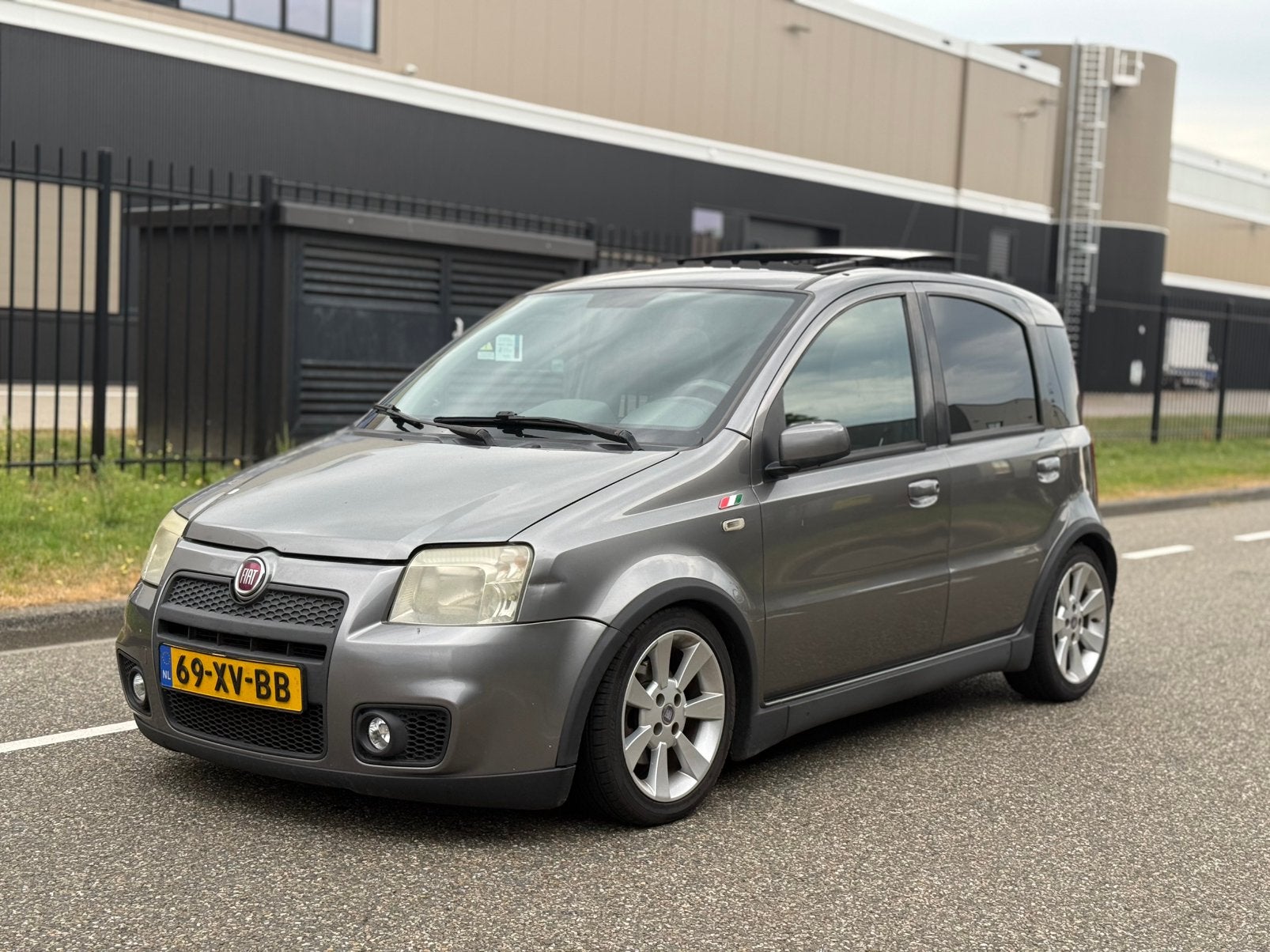 Fiat Panda 1.4 16V 100HP 2007 Grijs, Auto's, Fiat, Voorwielaandrijving, 31 €/maand, 100 pk, Origineel Nederlands