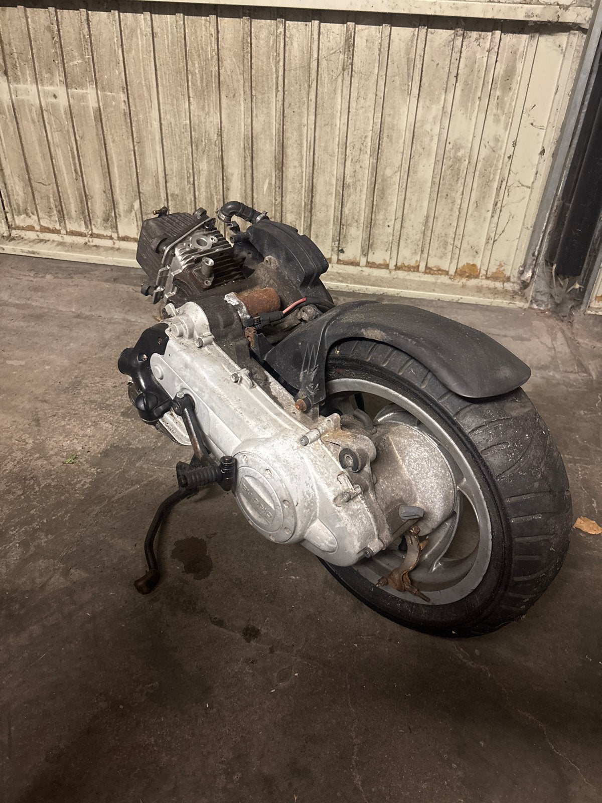 Piaggio Fly 4-takt motorblok, Fietsen en Brommers, Brommeronderdelen | Scooters, Ophalen, Gebruikt, Blok, Piaggio