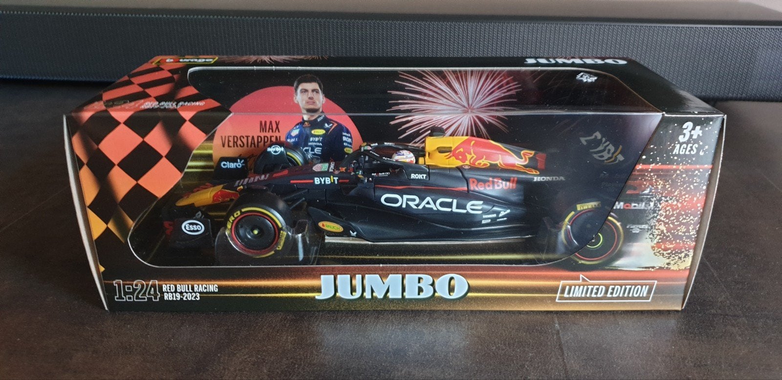 Max verstappen 1:24 jumbo 2023 nieuw in doos, Ophalen of Verzenden, Nieuw, Bburago