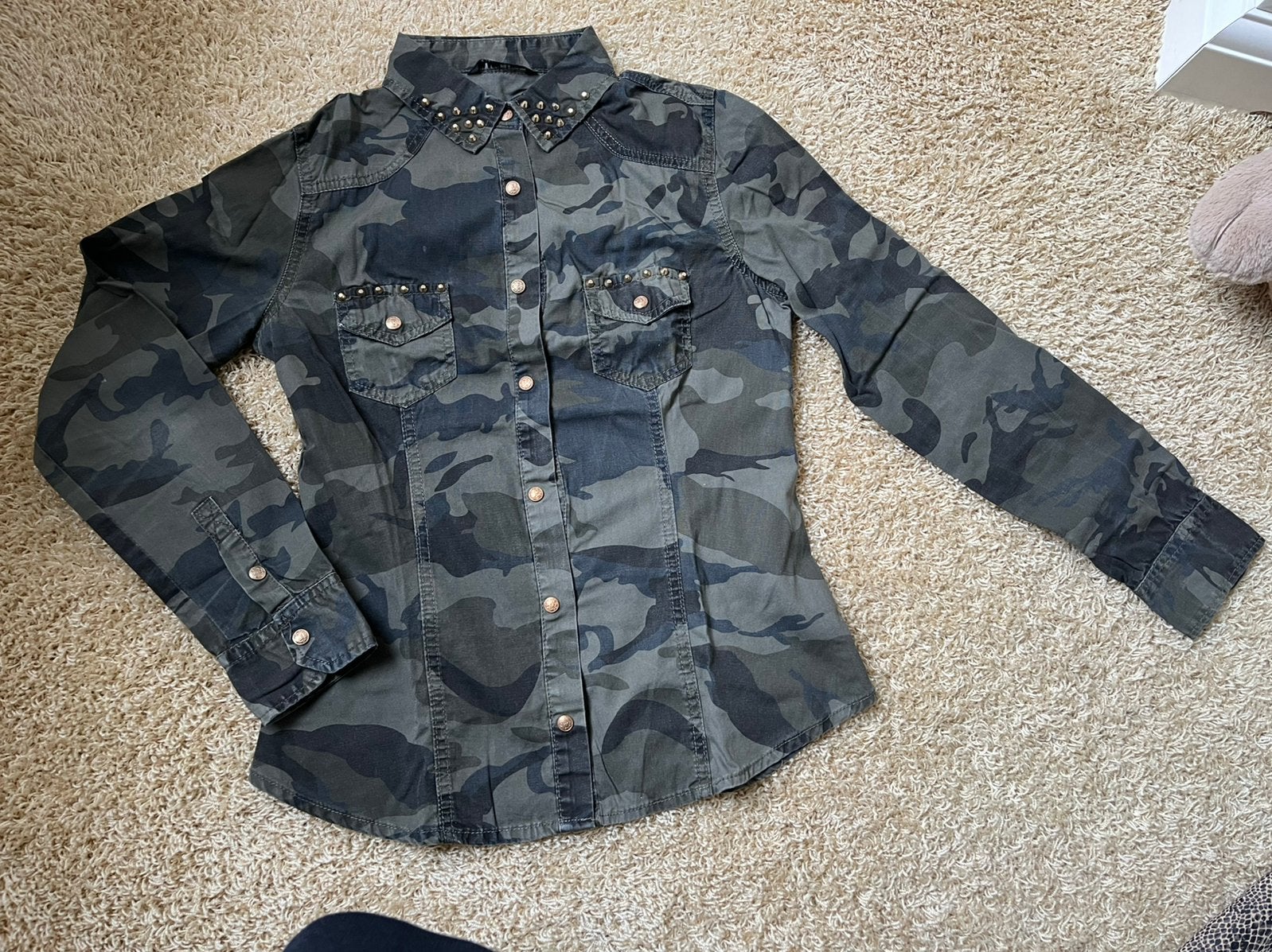 Camouflage getailleerde blouse groen studs mt. S, Ophalen of Verzenden, Zo goed als nieuw, Maat 36 (S), Groen