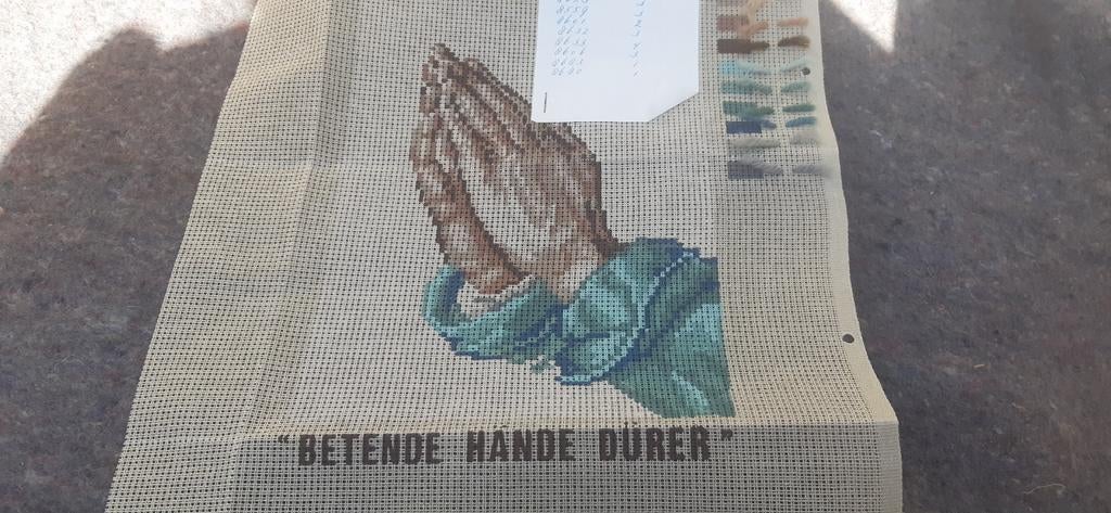 Nieuw Stramien "Biddende Handen" om zelf te borduren, Ophalen of Verzenden, Nieuw, Handborduren, Patroon