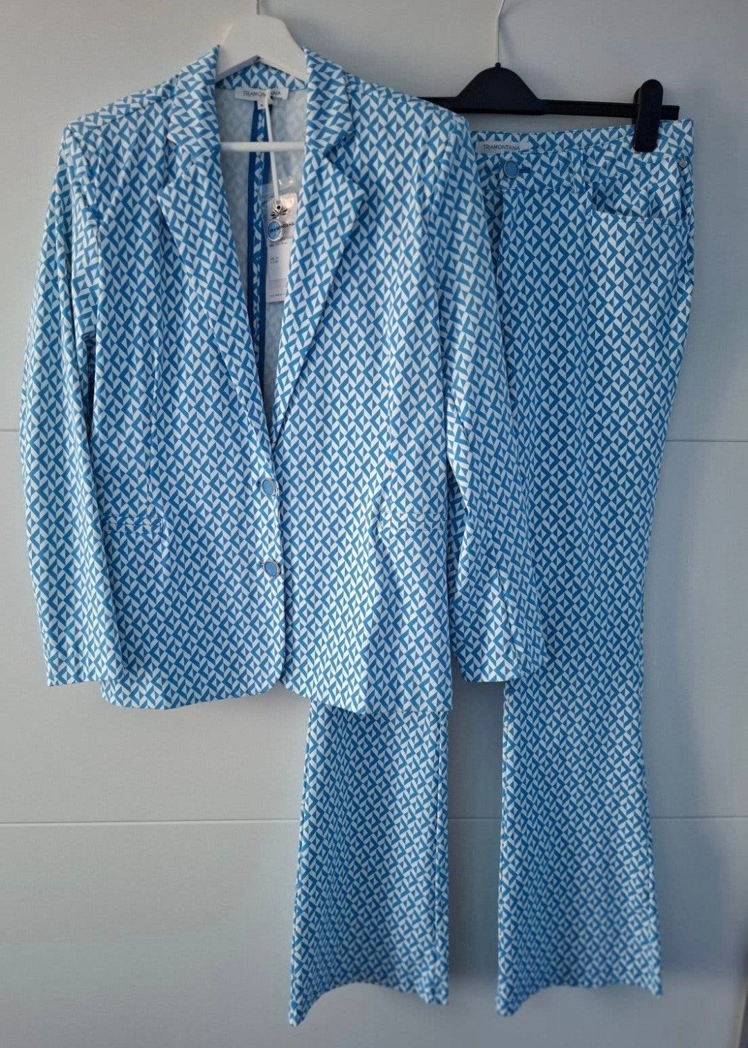 Nieuw travelstof broekpak in blauw/wit Tramontana maat 42, Kostuum of Pak, Blauw, Tramontana, Maat 42/44 (L)