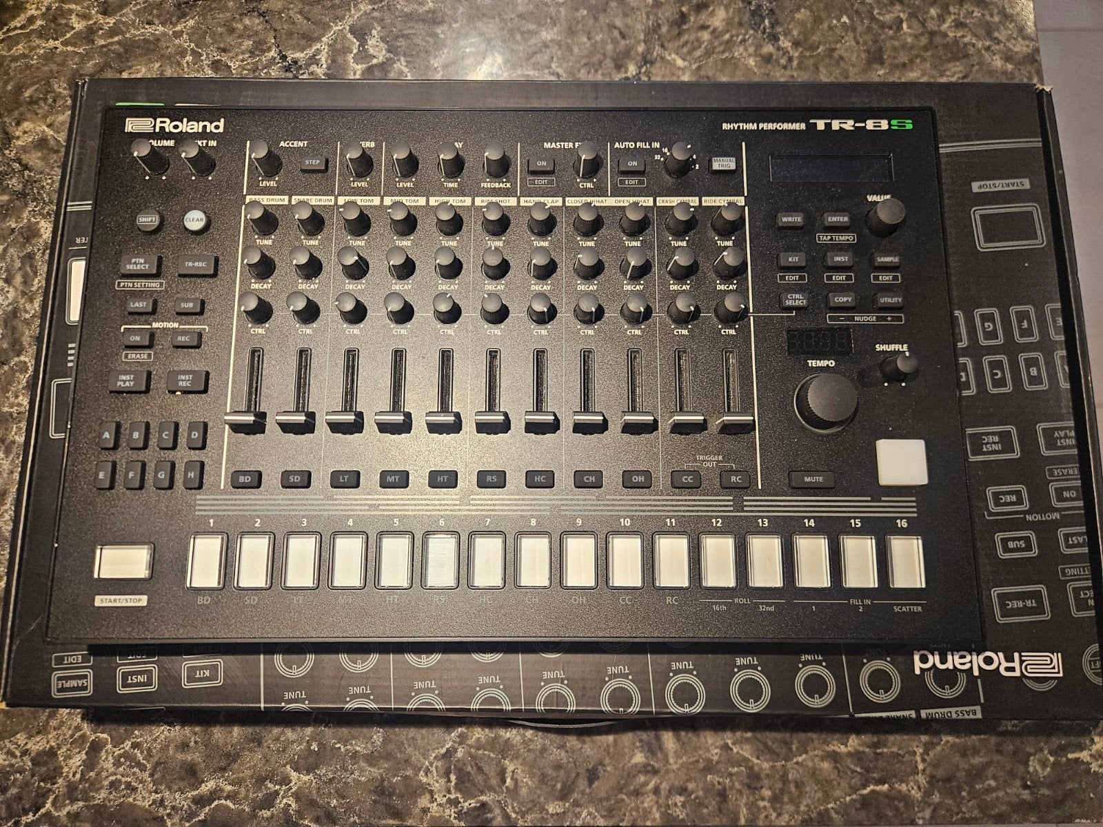 Roland TR-8S Rhythm Performer Drummachine, Muziek en Instrumenten, Drumcomputers, Ophalen of Verzenden, Zo goed als nieuw, Roland