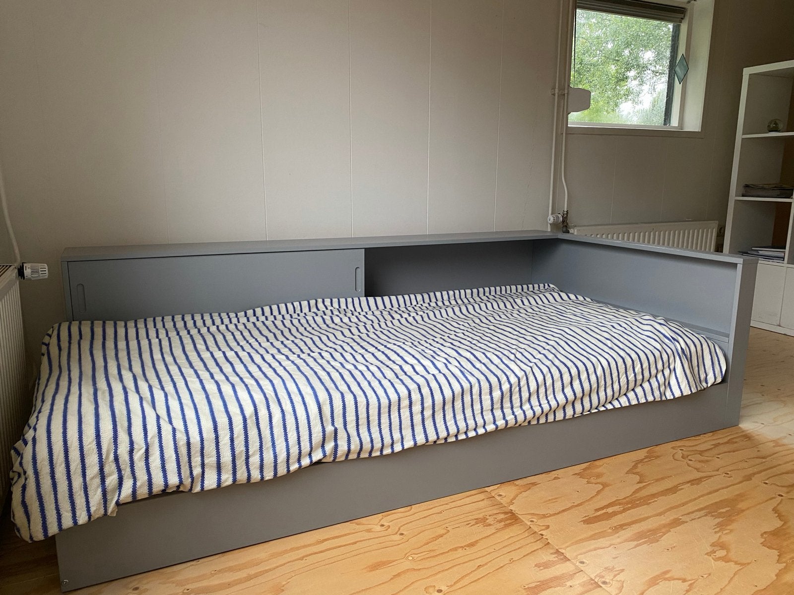 WOOOD Hoekbed 90x200 - Grijs, Ophalen, Gebruikt, 90 cm, Eenpersoons