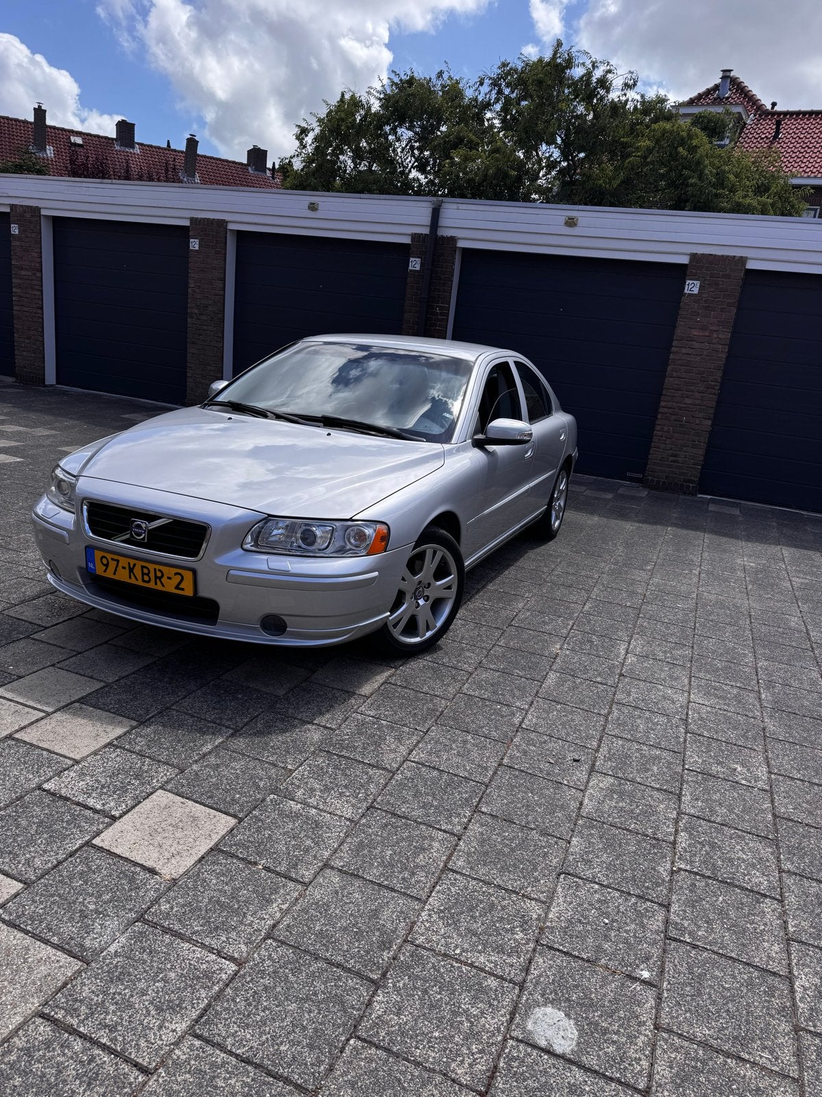 Volvo S60 2.4 140PK AUT 2009 Grijs, Zwart, S60, 75 €/maand, 2435 cc