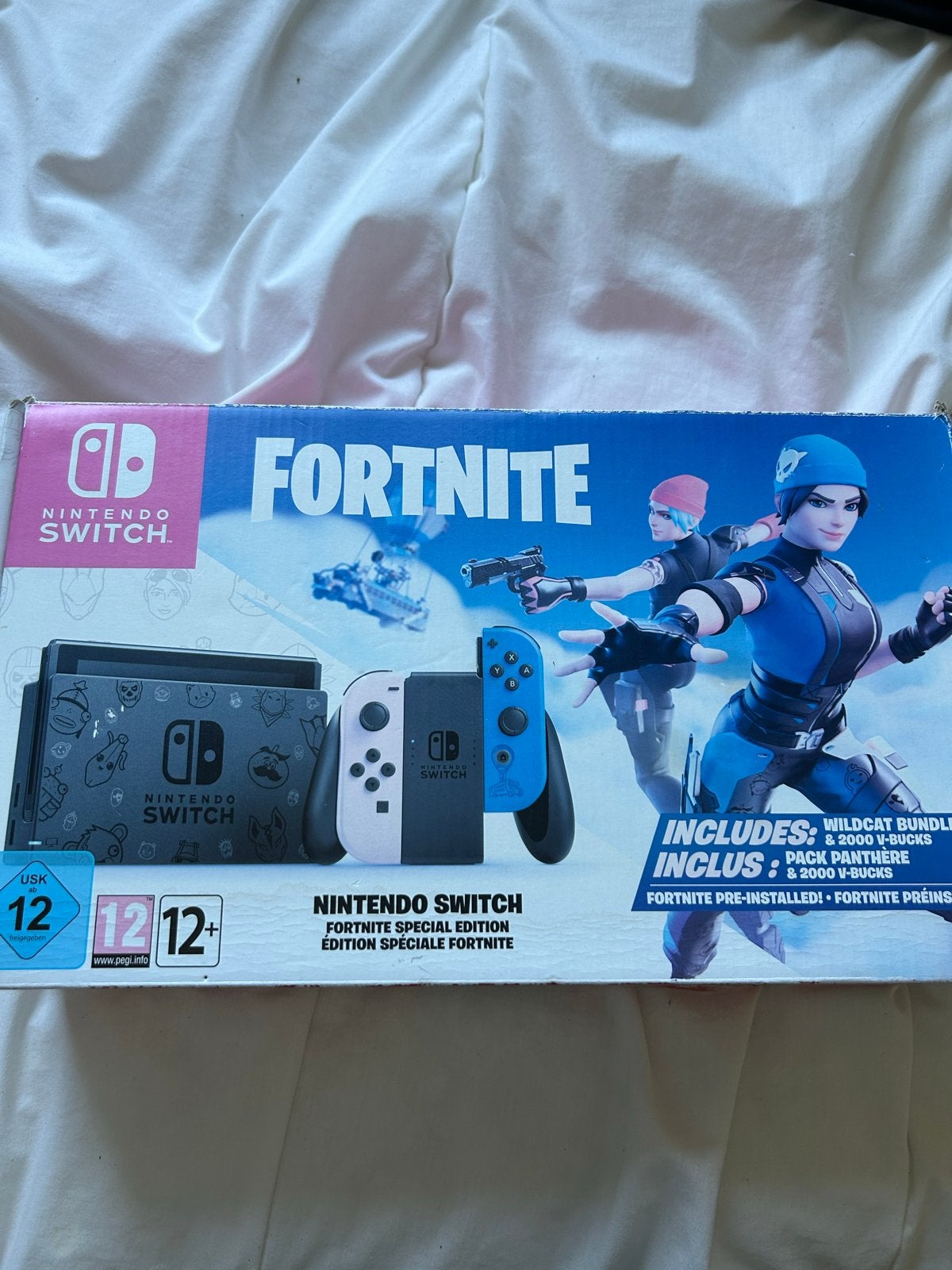 Nintendo Switch Fortnite Wildcat Edition (Gebruikt), Ophalen, Gebruikt, Met 2 controllers, Switch 2019 Upgrade
