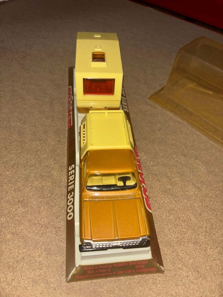 Vintage Majorette Série 3000 pick-up met caravan in doos, Gebruikt, Niet bekend (tweedehands product), Auto, Majorette (tweedehands product)