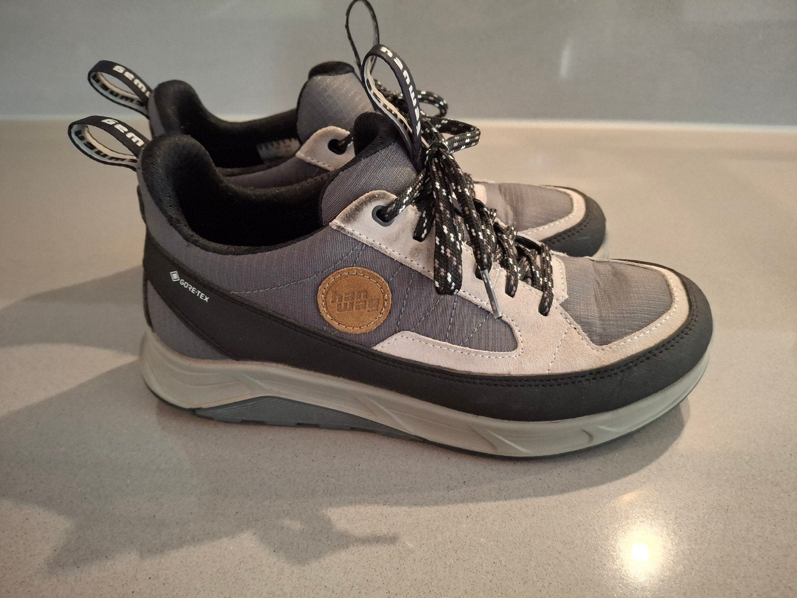 Dames Hanwag Rotpunkt Wandelschoenen - Maat 39.5, Hanwag, Zo goed als nieuw, Grijs, Wandelschoenen