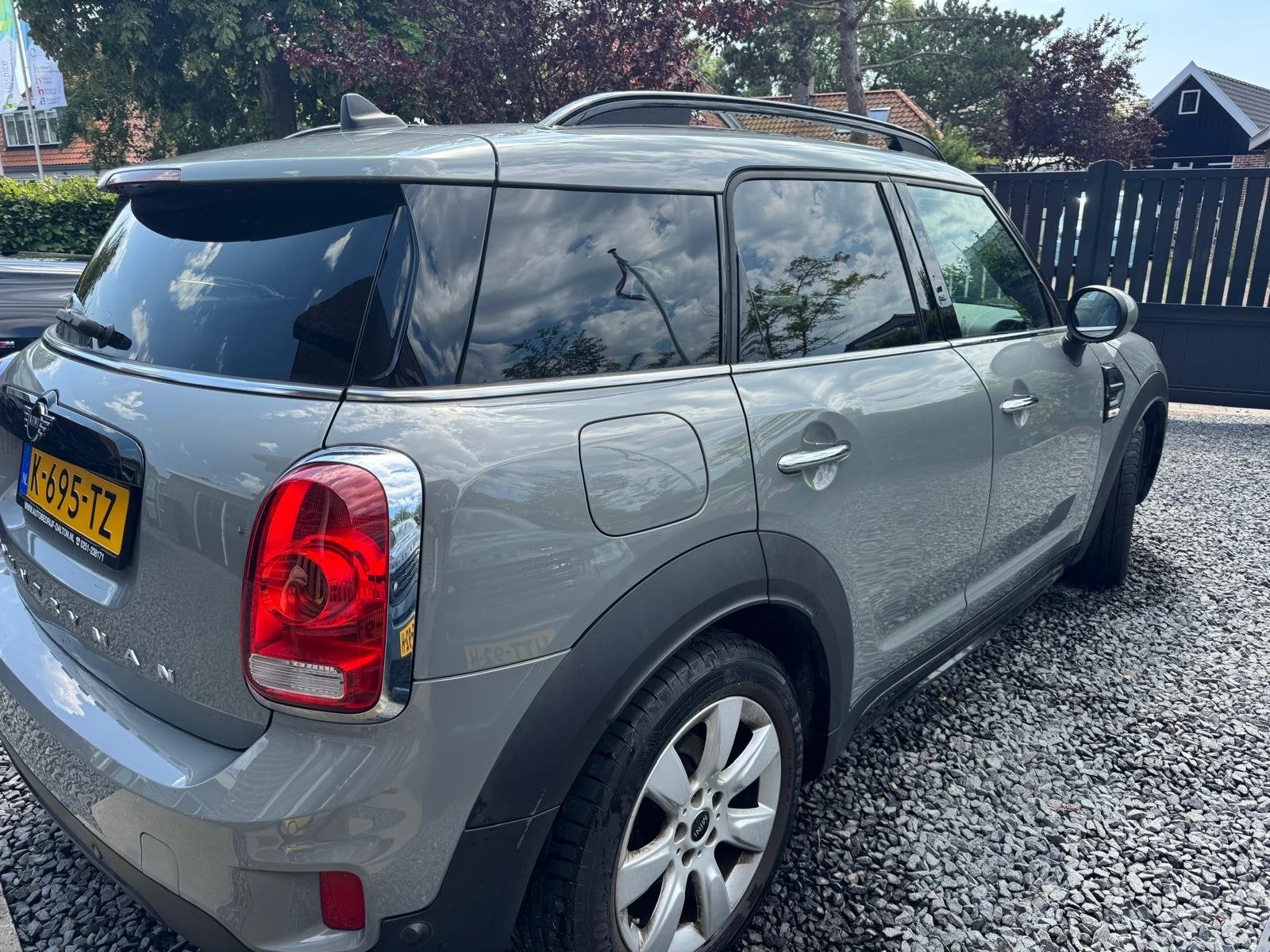 Mini Countryman 1.5 102pk 2019 Grijs, Zwart, Countryman, Leder en Stof, 102 pk
