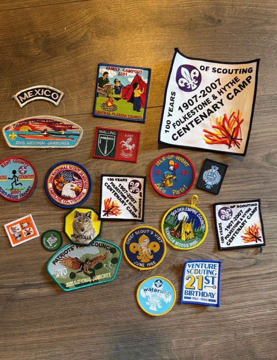 Grote collectie Scouting badges en emblemen, Ophalen of Verzenden, Gebruikt, Overige typen