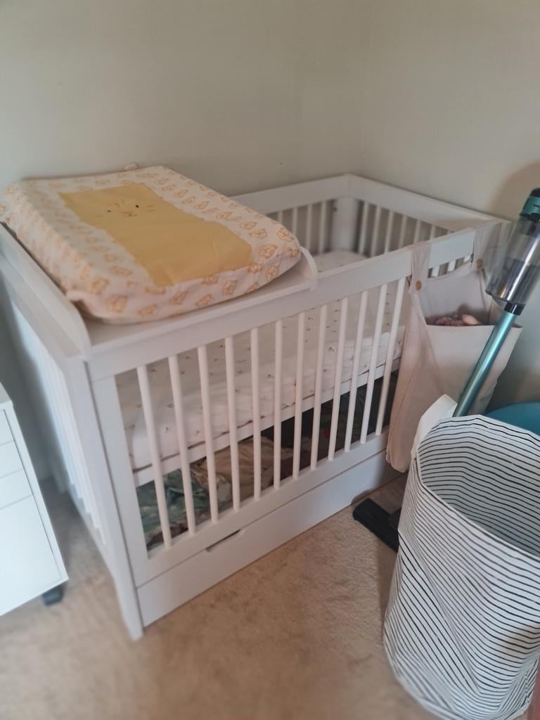 Born Lucky Babybed / Kinderbed met lades, Ophalen of Verzenden, 140 tot 160 cm, 70 tot 85 cm, Matras
