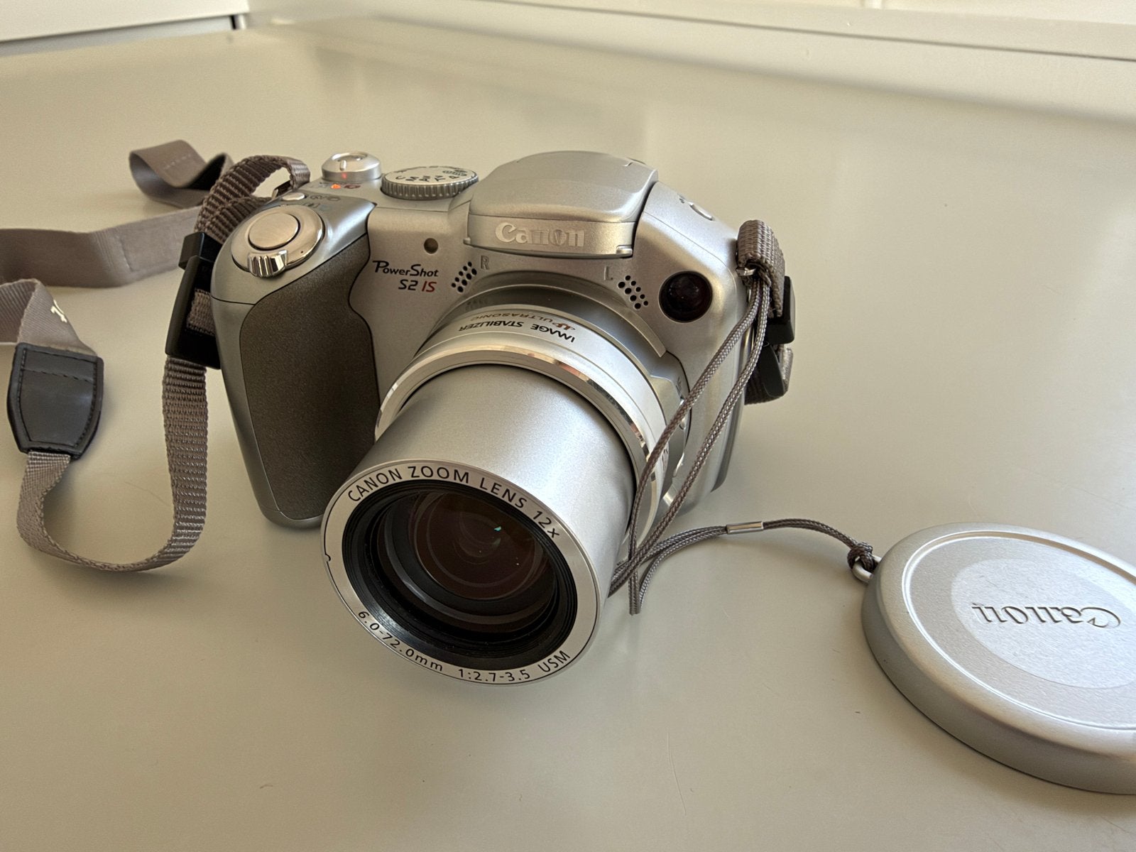 Canon PowerShot S2 IS Bridgecamera met 12x optische zoom, Gebruikt, Canon, Beeldstabilisatie, Ophalen of Verzenden