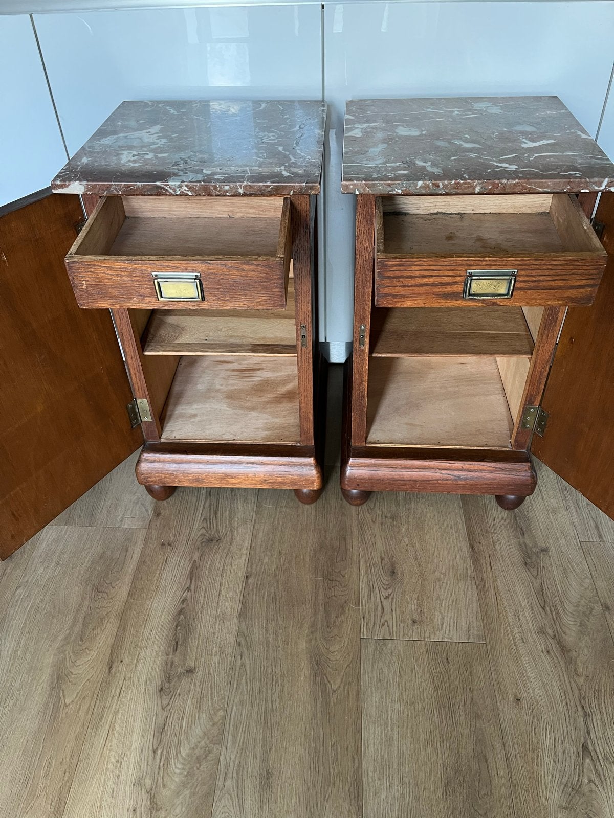 Set van 2 antieke Art Deco nachtkastjes met marmeren blad., Ophalen