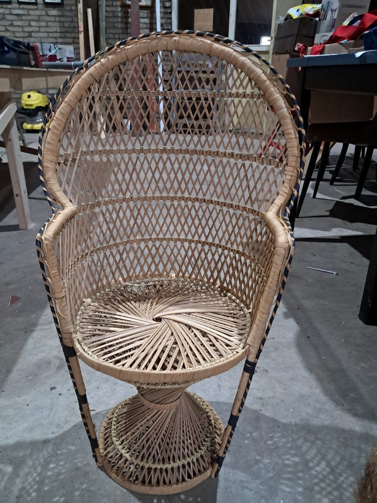Vintage rotan pauwenstoel - uniek design, Ophalen of Verzenden