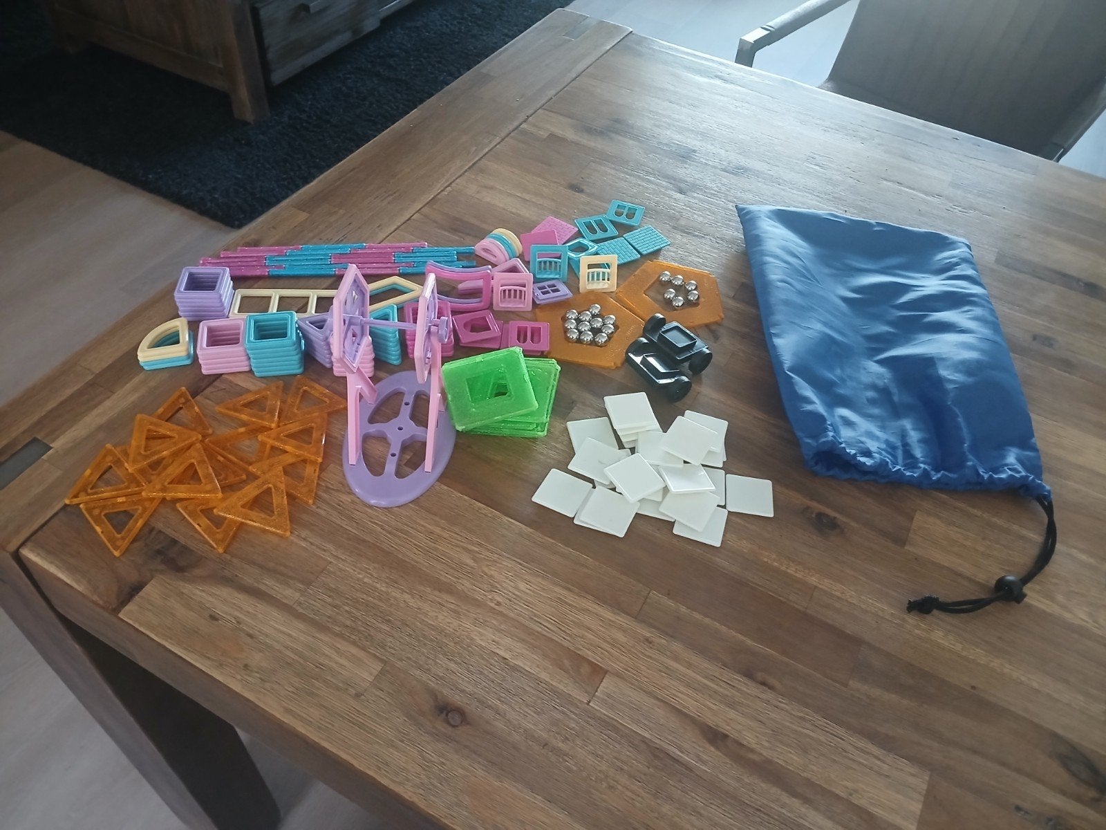 Magnetisch bouwspeelgoed met diverse vormen en accessoires, Ophalen of Verzenden, Gebruikt, Overige merken