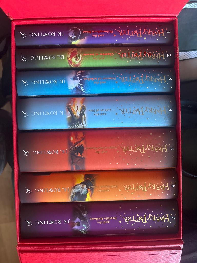 Harry Potter: The Complete Collection - hard cover + box, Boeken, Fantasy, Nieuw, Ophalen