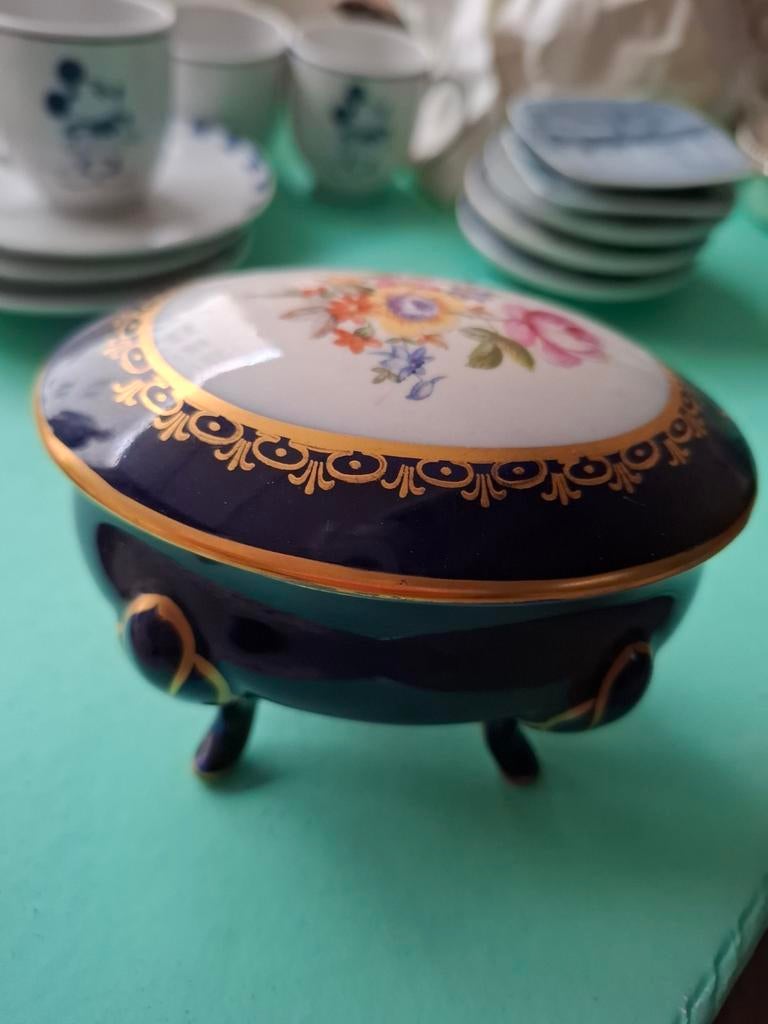 Prachtig JLMENAU Echt Kobalt Juwelendoosje met Bloemdecor, Antiek en Kunst, Antiek | Porselein, Ophalen of Verzenden
