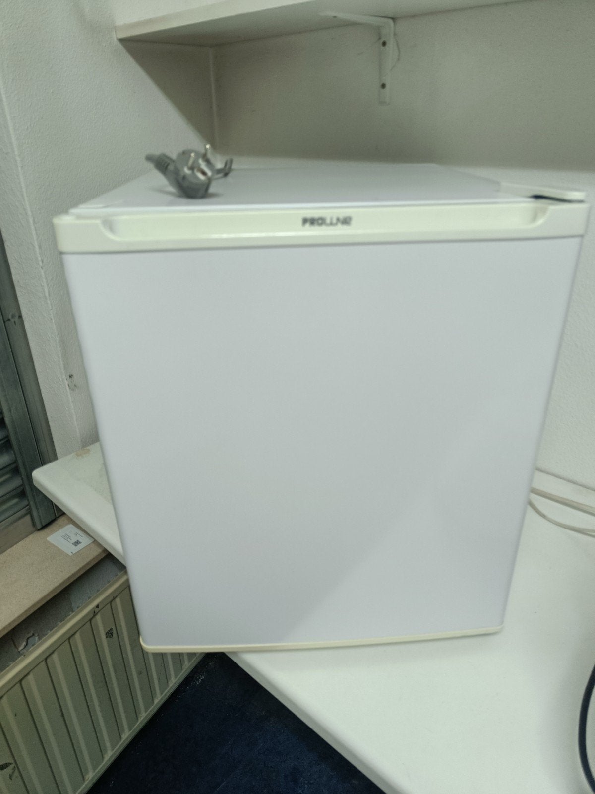 Proline Koelkast met Vriesvak - Compact en Efficiënt, Witgoed en Apparatuur, Koelkasten en IJskasten, Ophalen, Gebruikt, Minder dan 75 liter