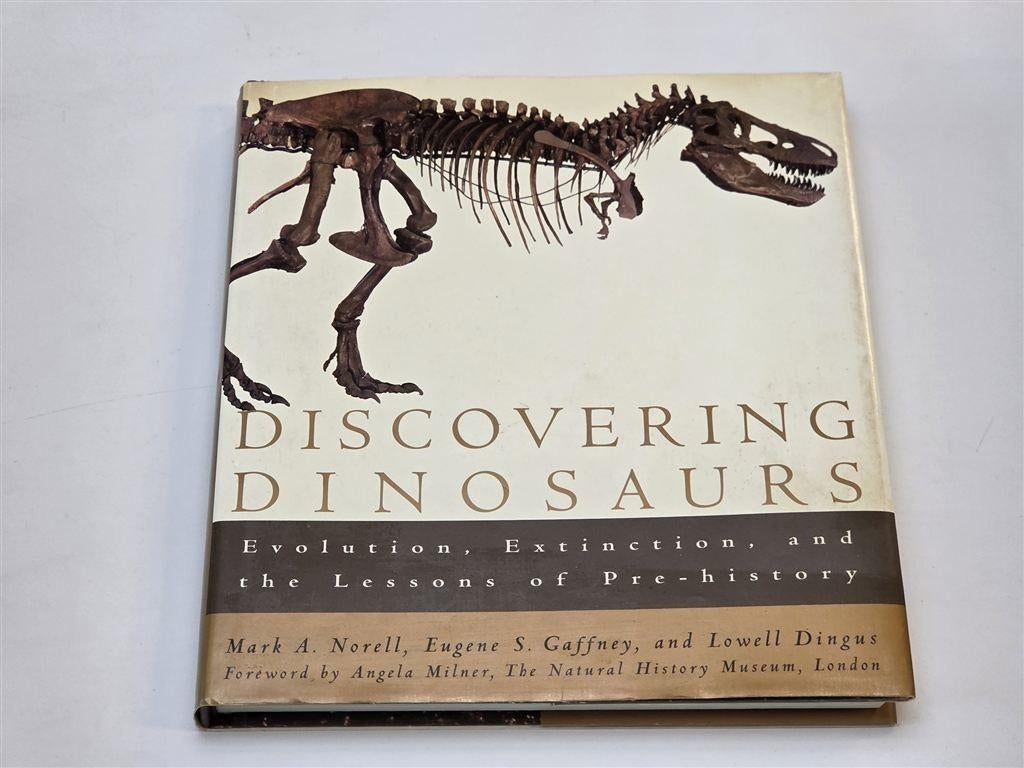 Discovering Dinosaurs — Evolutie & Uitsterving, Pre-Historie, Ophalen of Verzenden, Gelezen, Europa