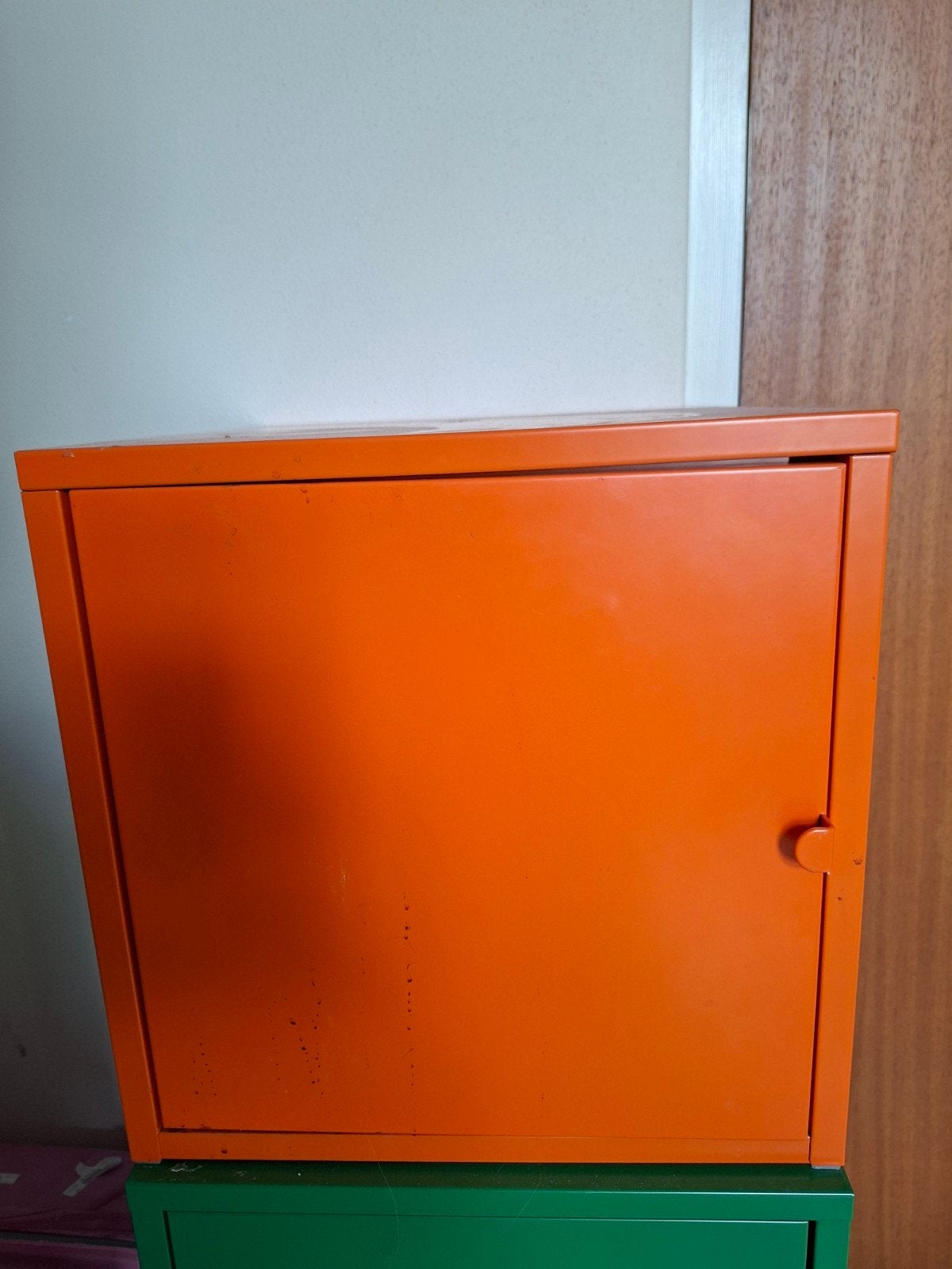 IKEA kastje - Oranje metalen opbergkast, Ophalen