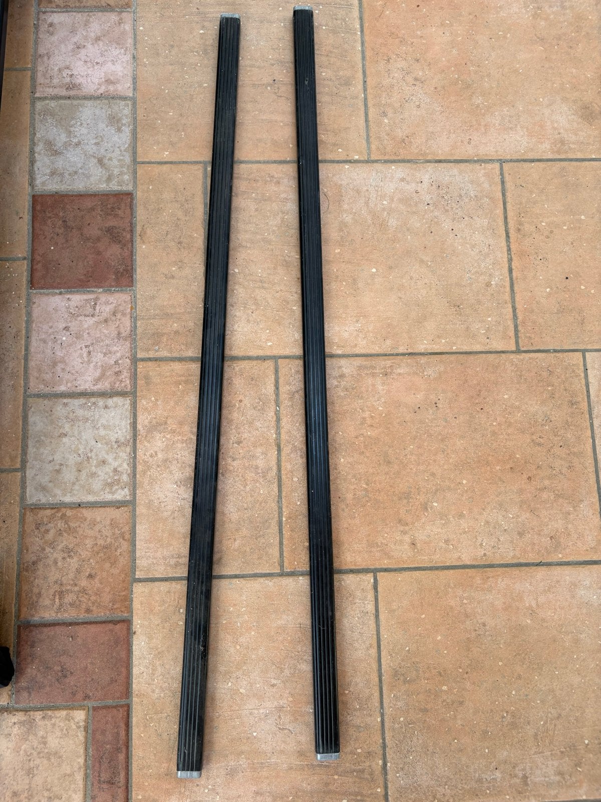 Thule Square Bar 108 cm (zonder voetjes), Ophalen of Verzenden, Gebruikt