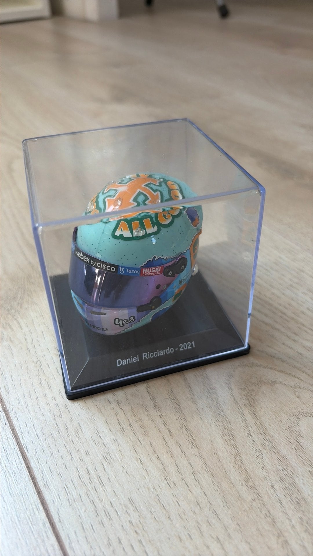 Daniel ricciardo mcclaren f1 mini helm, Verzamelen, Ophalen, Zo goed als nieuw, Formule 1