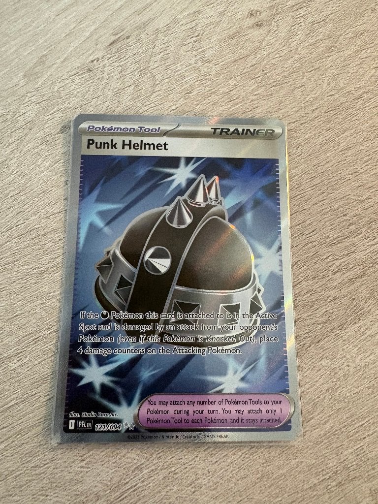 Punk Helmet (Holo) 121/094 - Phantasmal Flames, Ophalen of Verzenden, Nieuw, Losse kaart, Foil