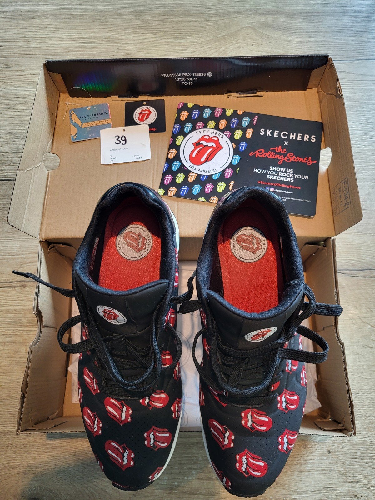 Skechers x The Rolling Stones Sneakers Maat 39, Kleding | Dames, Skechers, Zwart, Nieuw, Ophalen of Verzenden