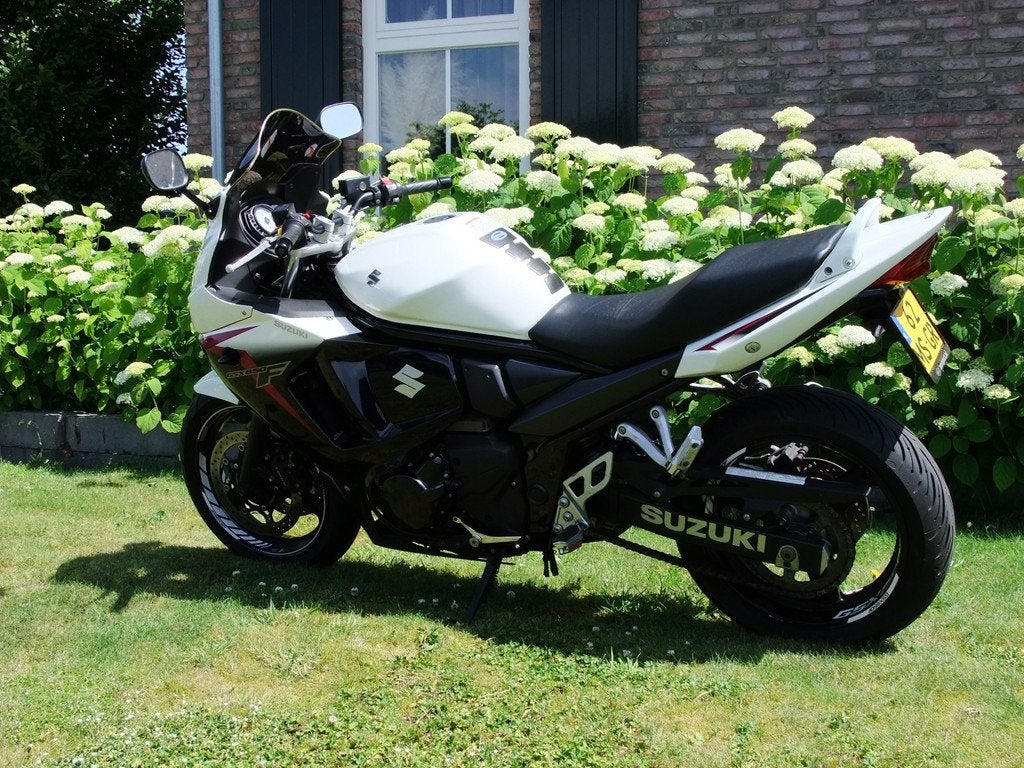 Suzuki GSX 650 F Grand Touring Zeer nette motor (bj 2010), Motoren, Motoren | Suzuki, Thijs Thalenstraat 5-7
7913ZX  HOLLANDSCHEVELD, NL