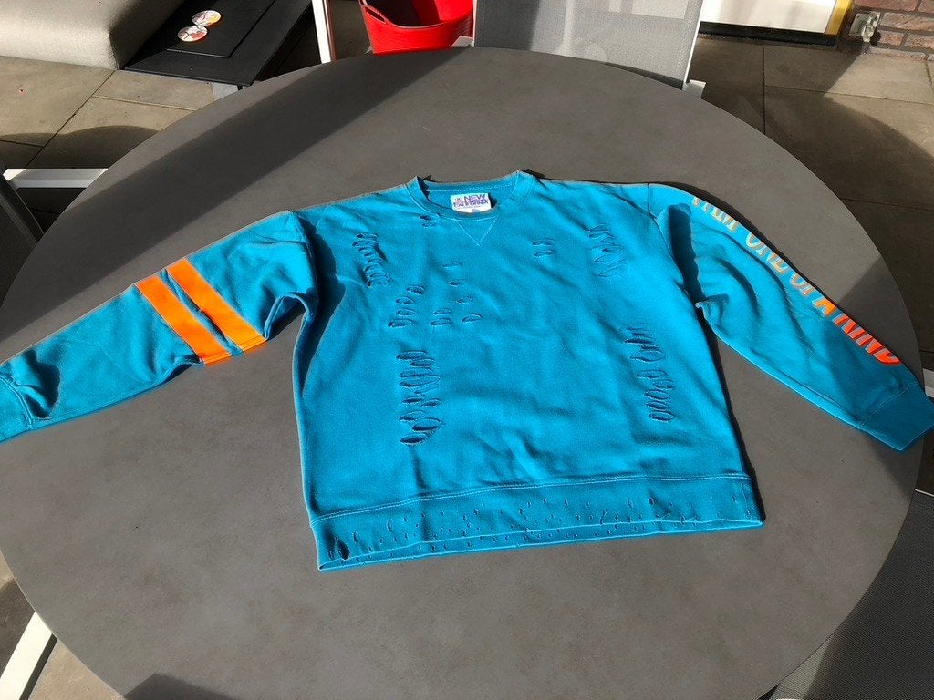 Blauw/oranje New Ethics sweater, maat M oversized, Kleding | Dames, Maat 42/44 (L), Zo goed als nieuw, New Ethics, Verzenden