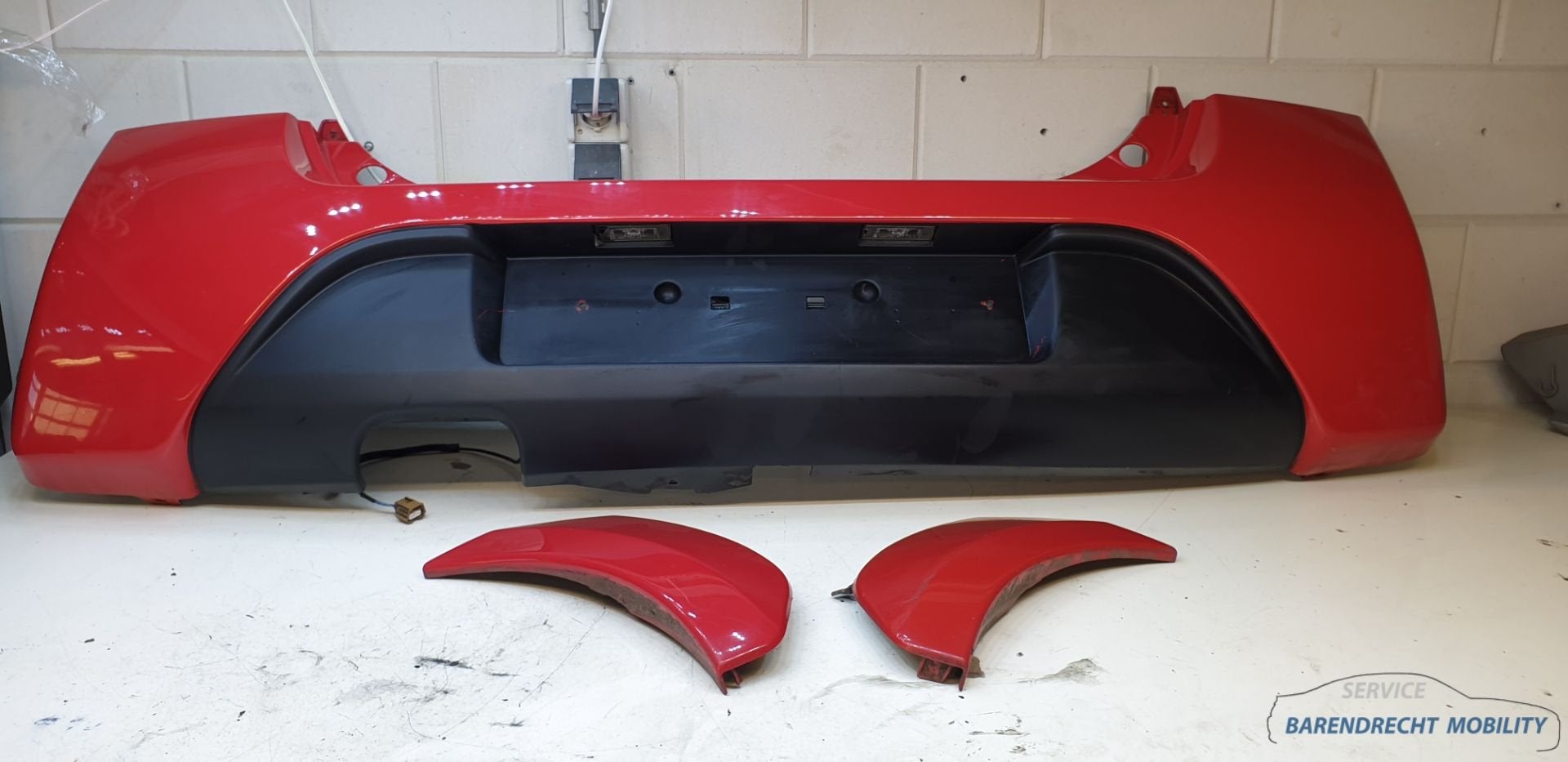 Achterbumper Twingo II RS rood 620222417R origineel gebruikt