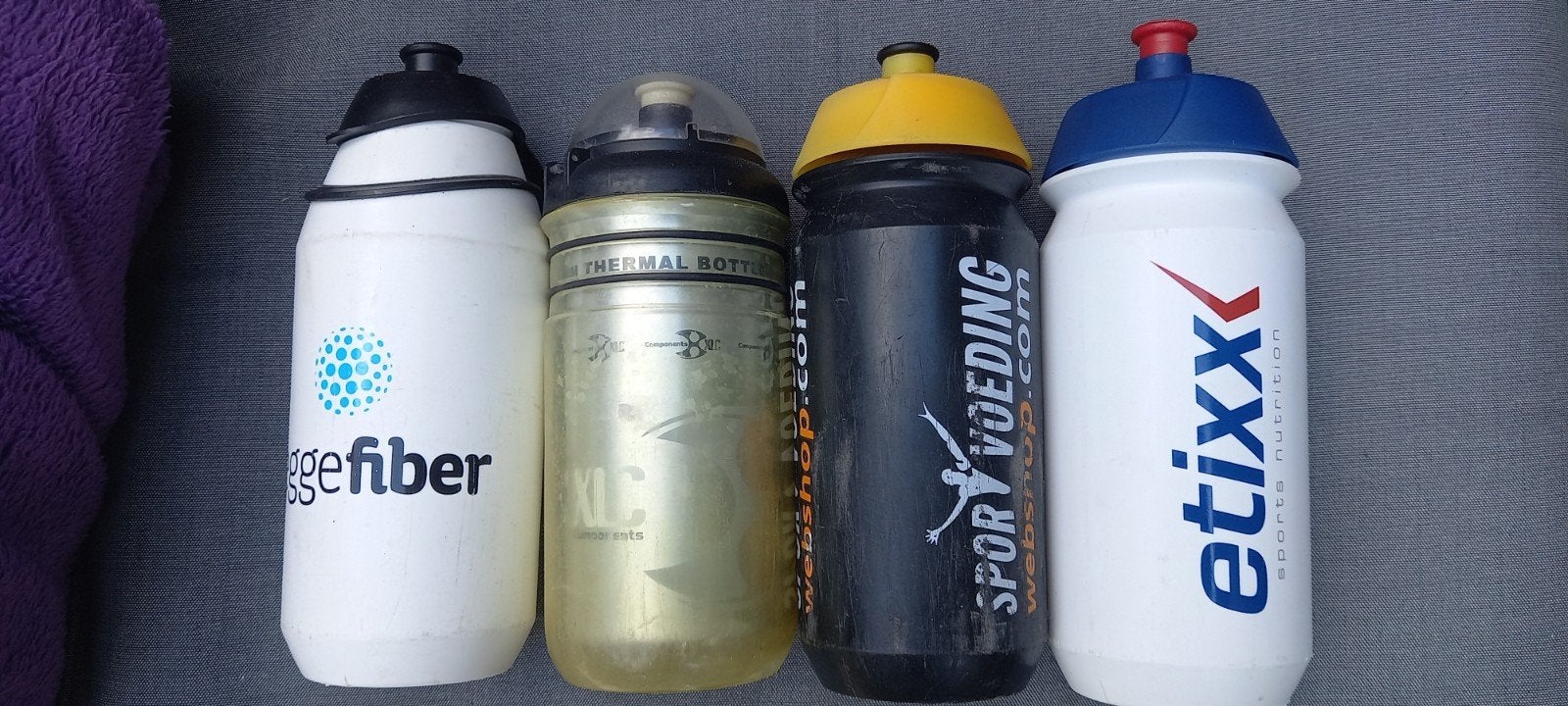 Diverse bidons. houders in andere advertentie, Ophalen of Verzenden, Gebruikt