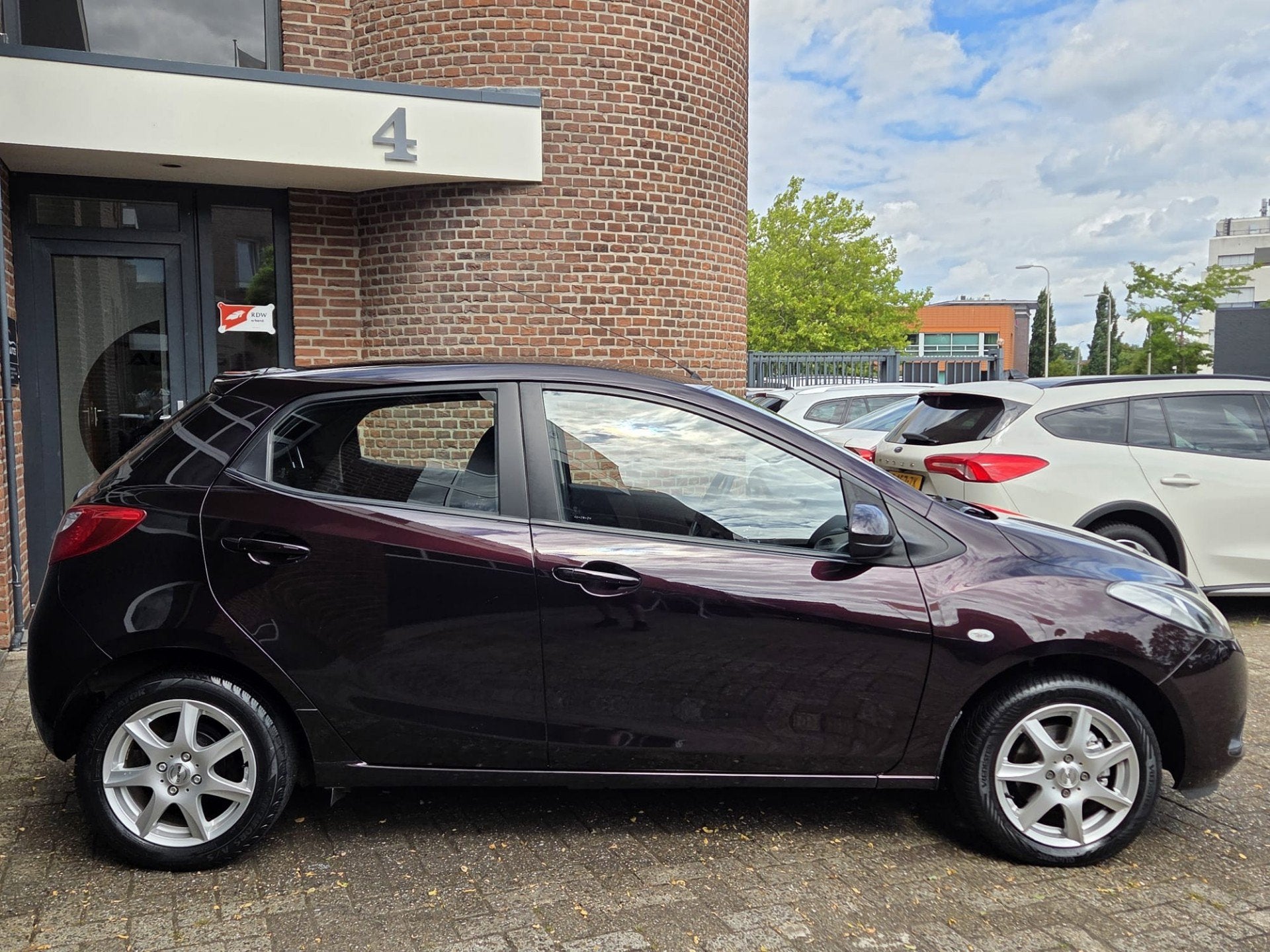 Mazda 2 1.3hp S-VT Touring | Airco | LMV | Nap | Apk, Auto's, Voorwielaandrijving, 86 pk, Gebruikt, 31 €/maand